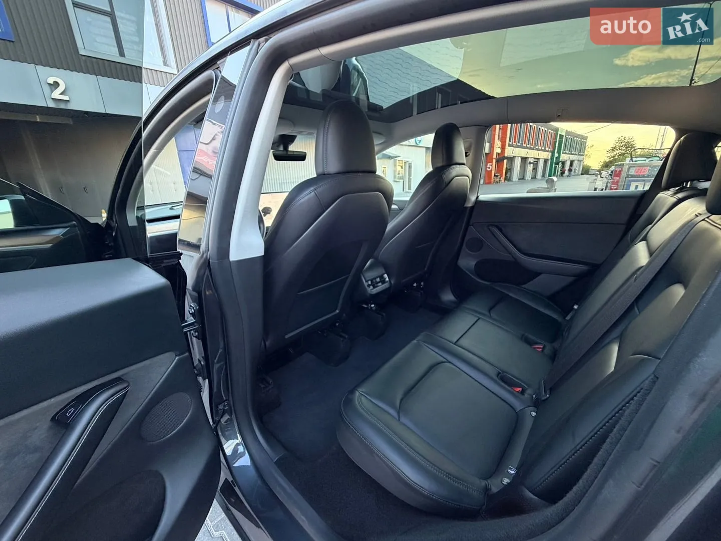 2024 Tesla Model Y - мініатюра 30