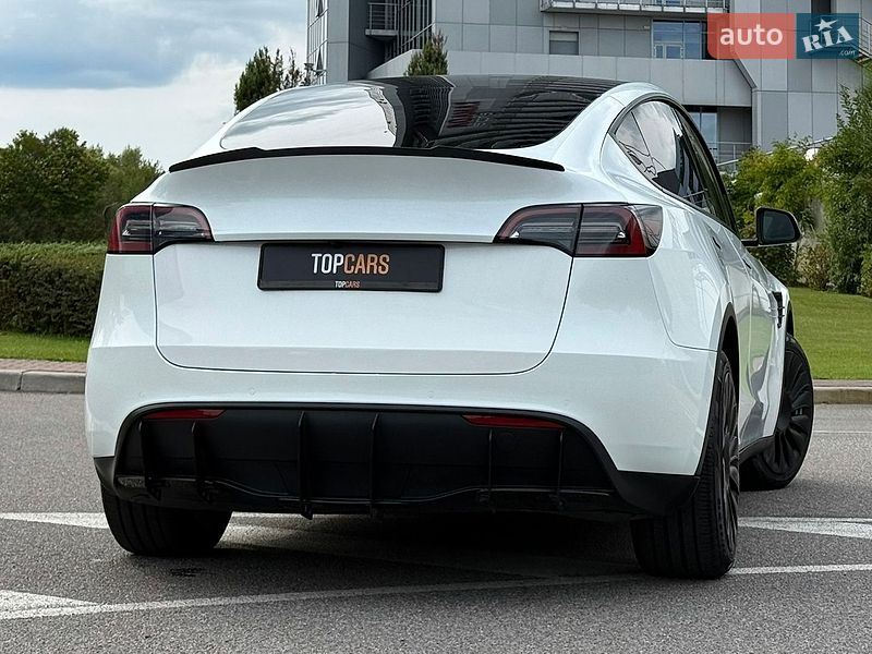 Позашляховик / Кросовер Tesla Model Y 2021 в Києві