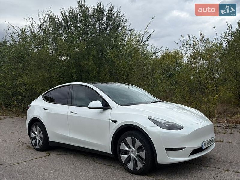 Внедорожник / Кроссовер Tesla Model Y 2023 в Киеве