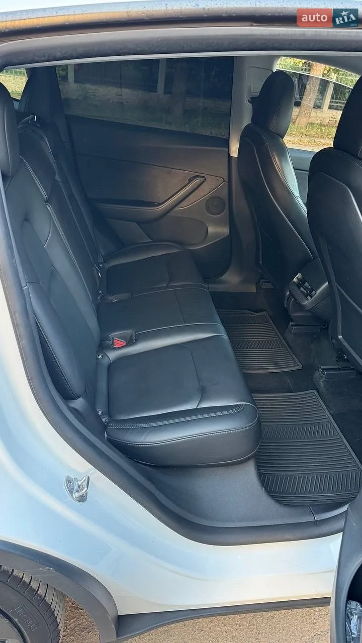 2022 Tesla Model Y - мініатюра 13