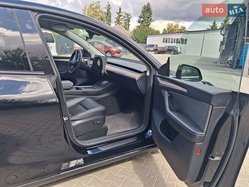 Позашляховик / Кросовер Tesla Model Y 2024 в Ланівці