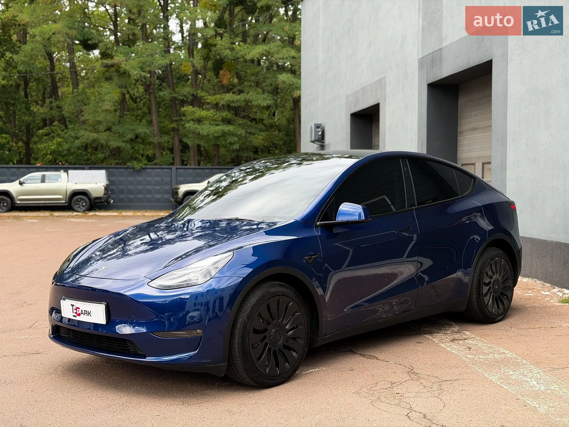 2023 Tesla Model Y - мініатюра 3