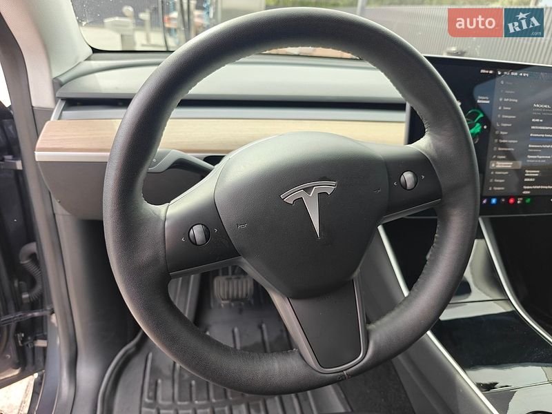 Позашляховик / Кросовер Tesla Model Y 2021 в Києві