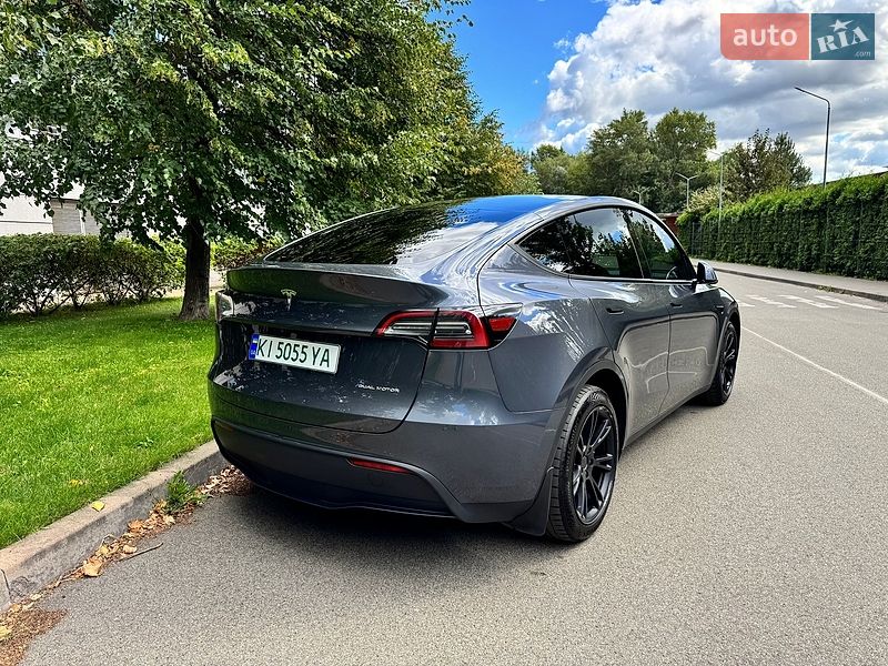 Позашляховик / Кросовер Tesla Model Y 2023 в Києві