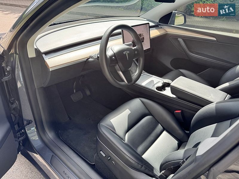 Позашляховик / Кросовер Tesla Model Y 2023 в Києві