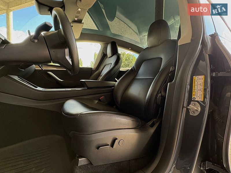 Позашляховик / Кросовер Tesla Model Y 2023 в Києві