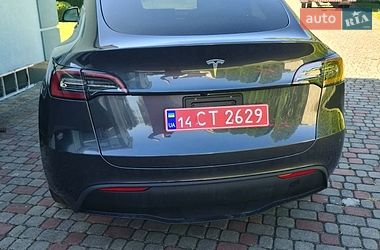 Позашляховик / Кросовер Tesla Model Y 2024 в Івано-Франківську
