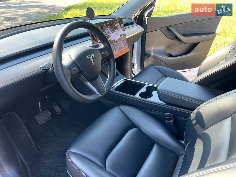 Внедорожник / Кроссовер Tesla Model Y 2021 в Чернигове