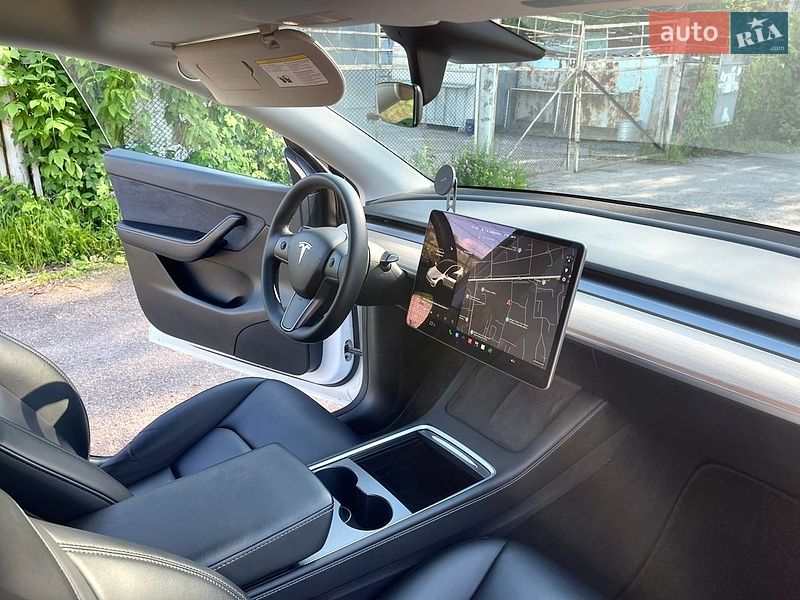 Внедорожник / Кроссовер Tesla Model Y 2021 в Чернигове
