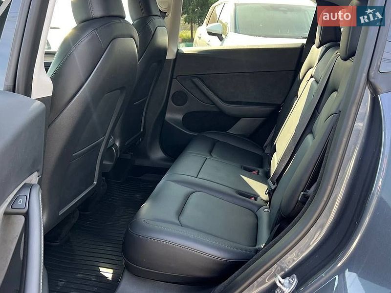 Позашляховик / Кросовер Tesla Model Y 2023 в Полтаві