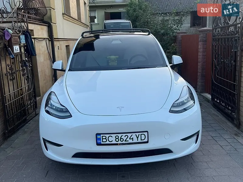 Tesla Model Y 2021