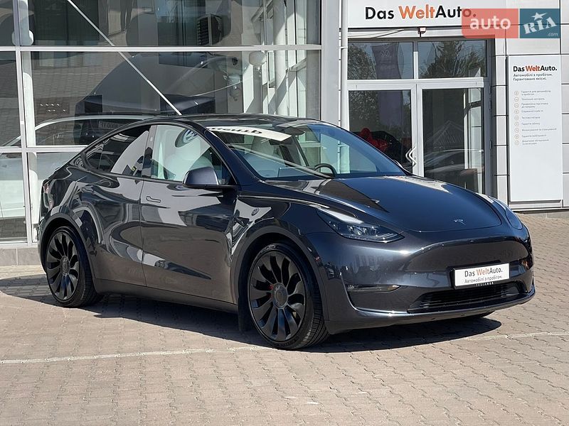 Позашляховик / Кросовер Tesla Model Y 2024 в Чернівцях фото 3 Позашляховик / Кросовер Tesla Model Y 2024 в Чернівцях