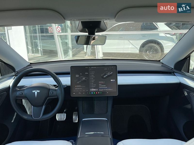 Внедорожник / Кроссовер Tesla Model Y 2024 в Черновцах