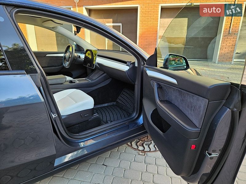 Внедорожник / Кроссовер Tesla Model Y 2022 в Харькове