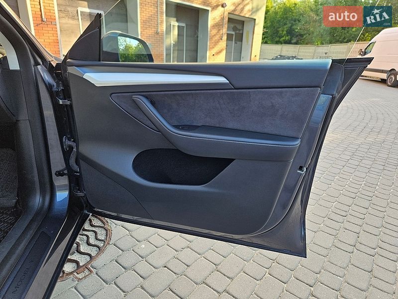 Внедорожник / Кроссовер Tesla Model Y 2022 в Харькове