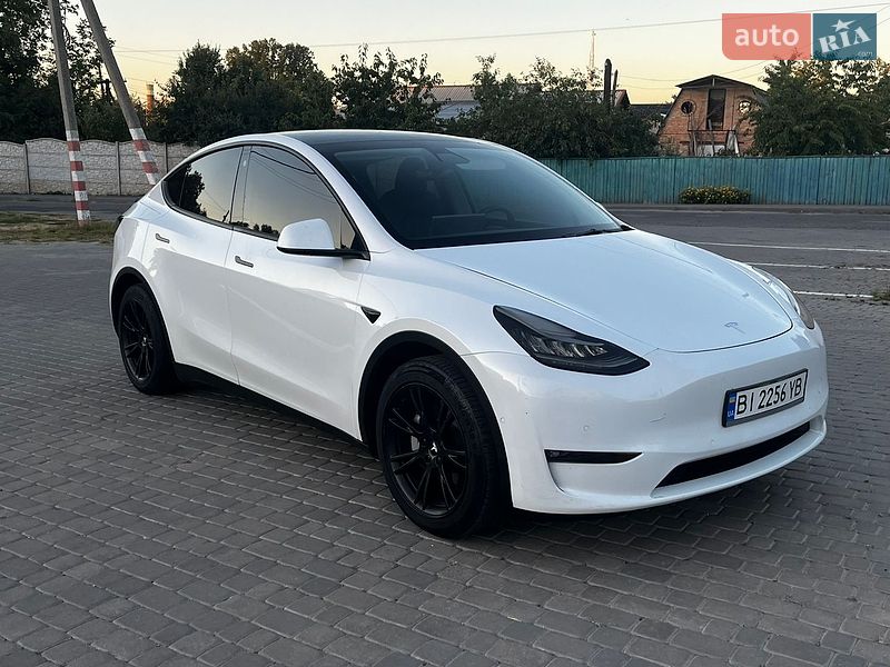 Tesla Model Y 2021