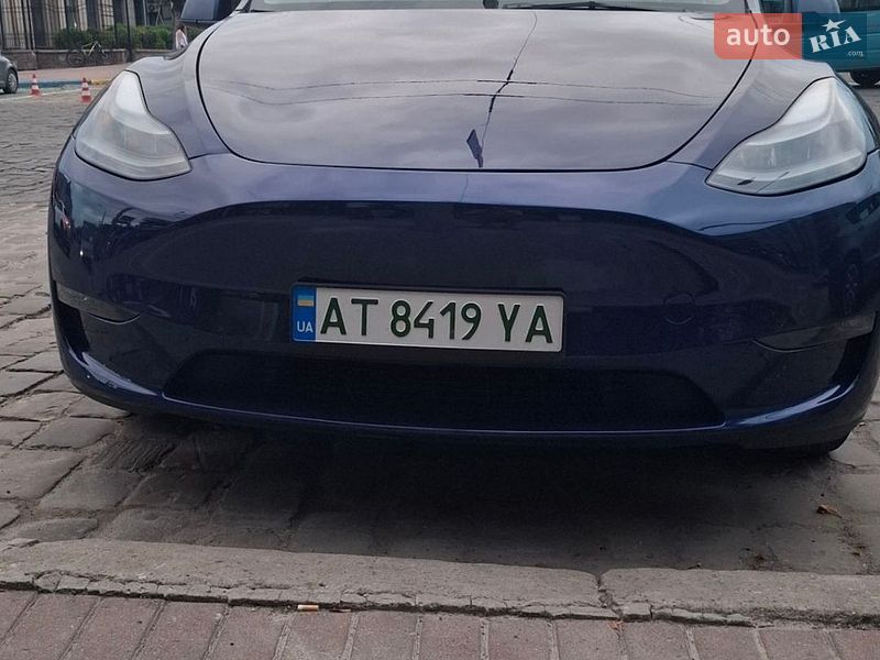 Tesla Model Y 2023