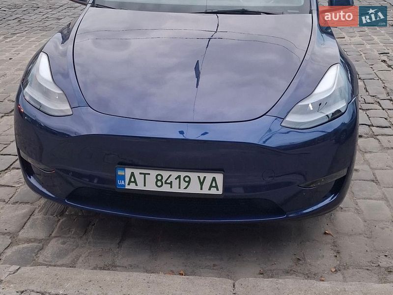 Внедорожник / Кроссовер Tesla Model Y 2023 в Ивано-Франковске