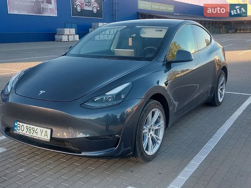 Tesla Model Y