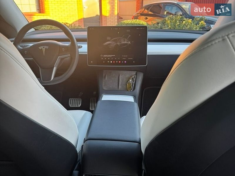Внедорожник / Кроссовер Tesla Model Y 2023 в Днепре