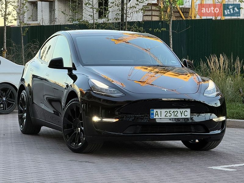 Позашляховик / Кросовер Tesla Model Y 2023 в Києві
