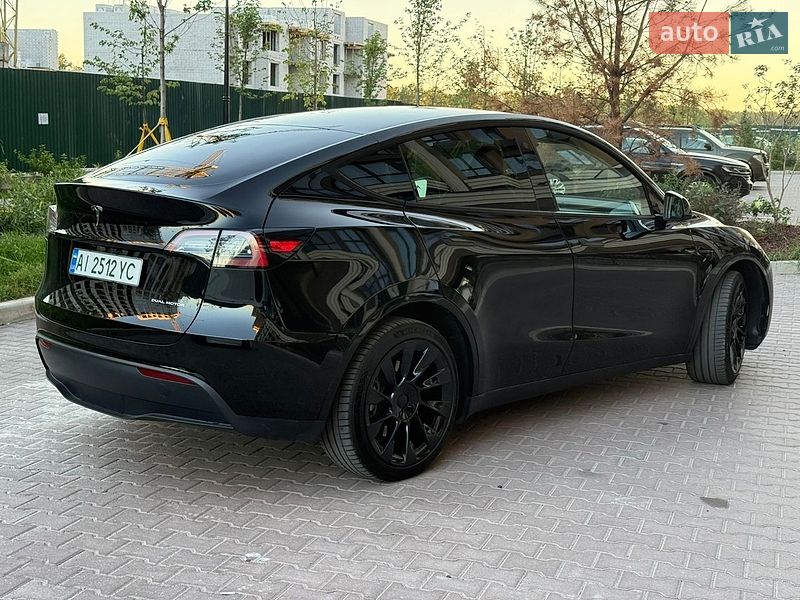 Позашляховик / Кросовер Tesla Model Y 2023 в Києві