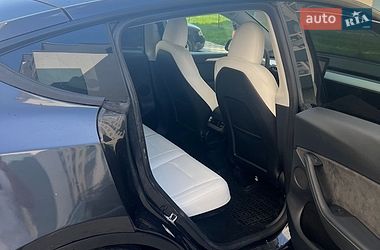 Позашляховик / Кросовер Tesla Model Y 2024 в Хмельницькому