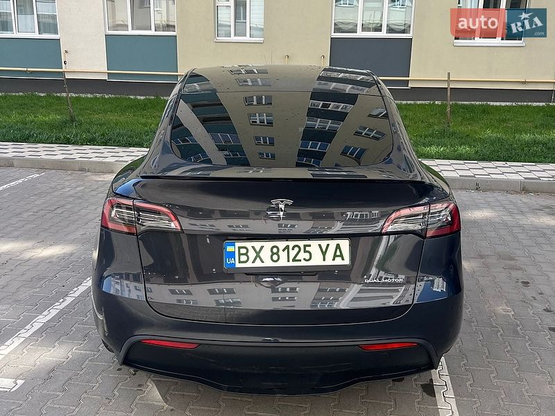 Позашляховик / Кросовер Tesla Model Y 2024 в Хмельницькому