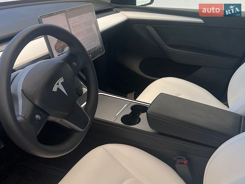 Внедорожник / Кроссовер Tesla Model Y 2024 в Хмельницком