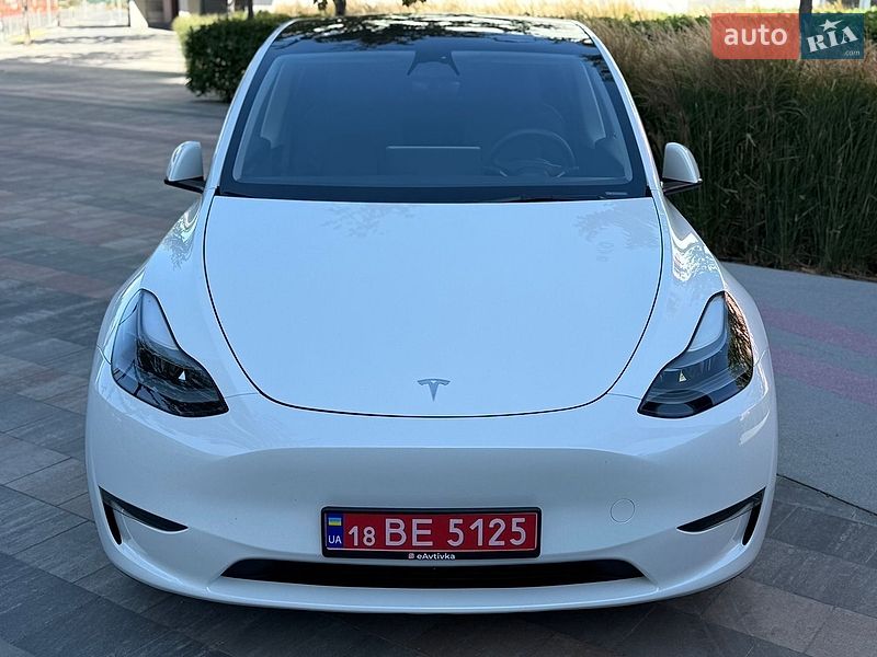 Внедорожник / Кроссовер Tesla Model Y 2023 в Киеве