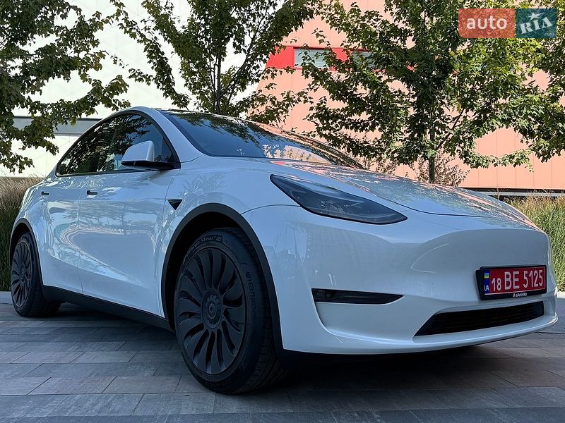 Внедорожник / Кроссовер Tesla Model Y 2023 в Киеве