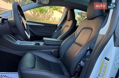 Внедорожник / Кроссовер Tesla Model Y 2023 в Киеве