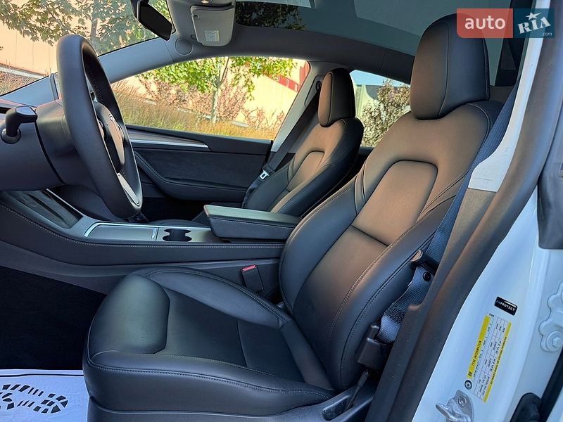 Внедорожник / Кроссовер Tesla Model Y 2023 в Киеве