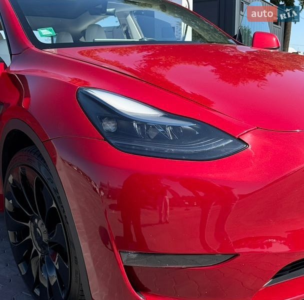 Внедорожник / Кроссовер Tesla Model Y 2023 в Киеве