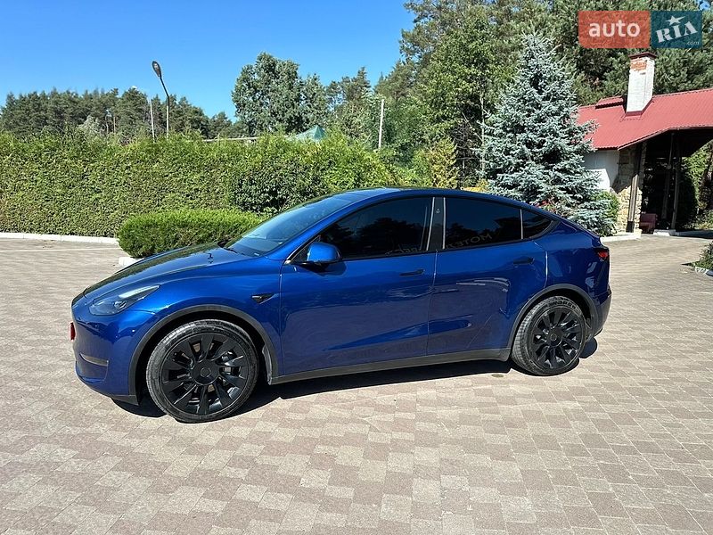 Позашляховик / Кросовер Tesla Model Y 2023 в Львові