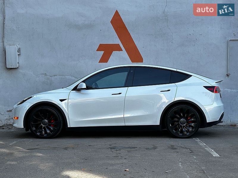 Внедорожник / Кроссовер Tesla Model Y 2021 в Одессе