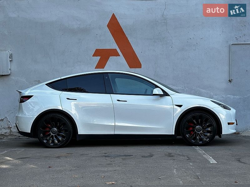 Внедорожник / Кроссовер Tesla Model Y 2021 в Одессе
