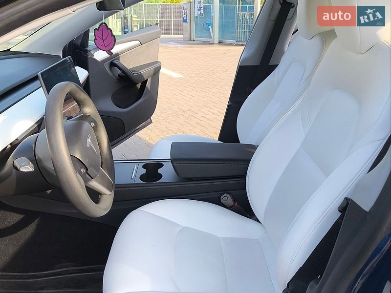 Внедорожник / Кроссовер Tesla Model Y 2024 в Кропивницком