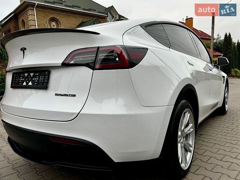 Позашляховик / Кросовер Tesla Model Y 2023 в Хмельницькому