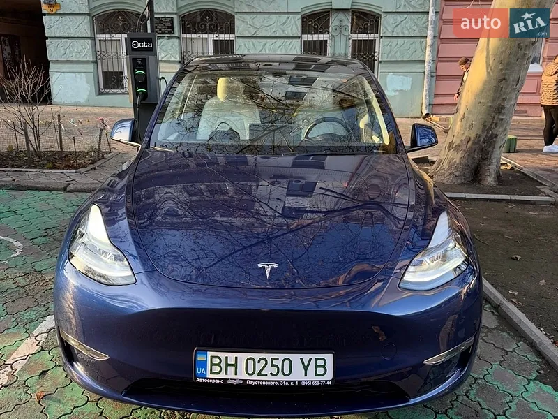 Tesla Model Y