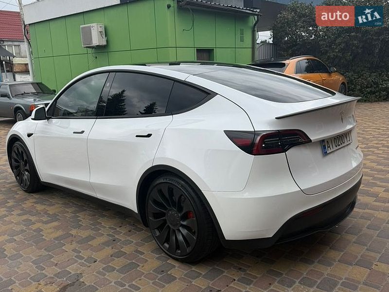 Позашляховик / Кросовер Tesla Model Y 2023 в Києві