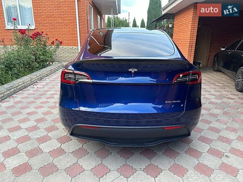 Позашляховик / Кросовер Tesla Model Y 2023 в Дніпрі