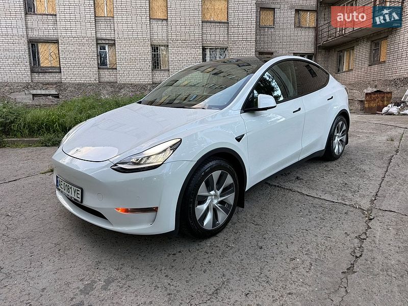 Tesla Model Y 2021