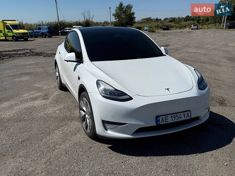 Tesla Model Y 2021