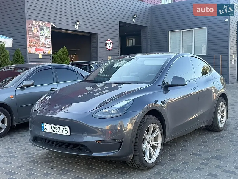 Tesla Model Y 2021