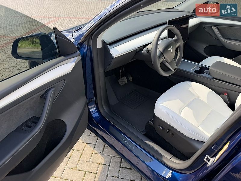 Внедорожник / Кроссовер Tesla Model Y 2023 в Золочеве