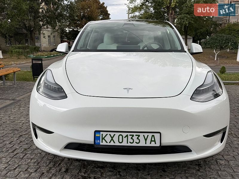 Tesla Model Y 2022