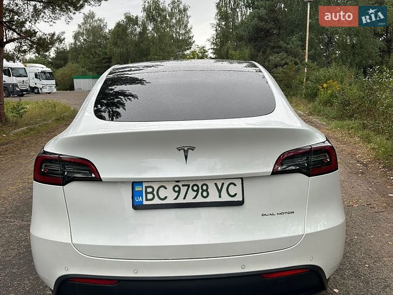 Внедорожник / Кроссовер Tesla Model Y 2021 в Львове