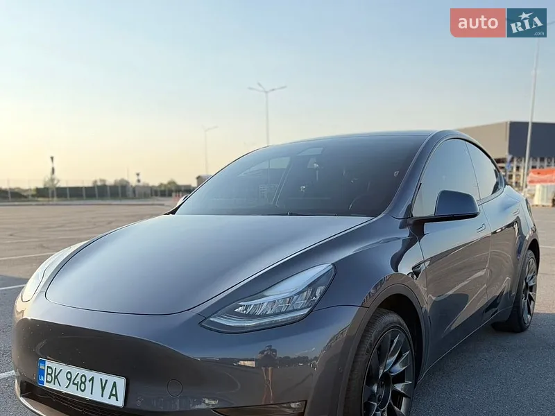 Tesla Model Y 2022