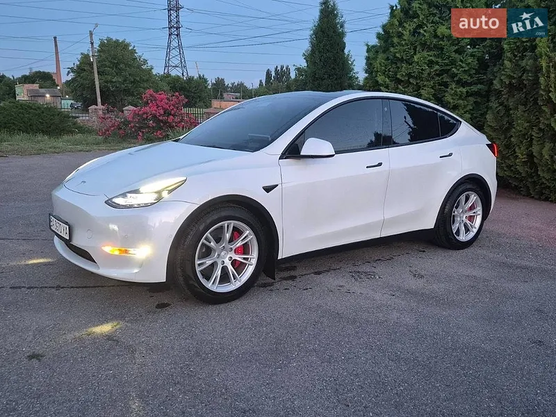 Tesla Model Y